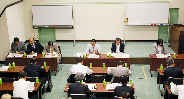 報告会の様子