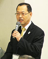 鴨志田氏